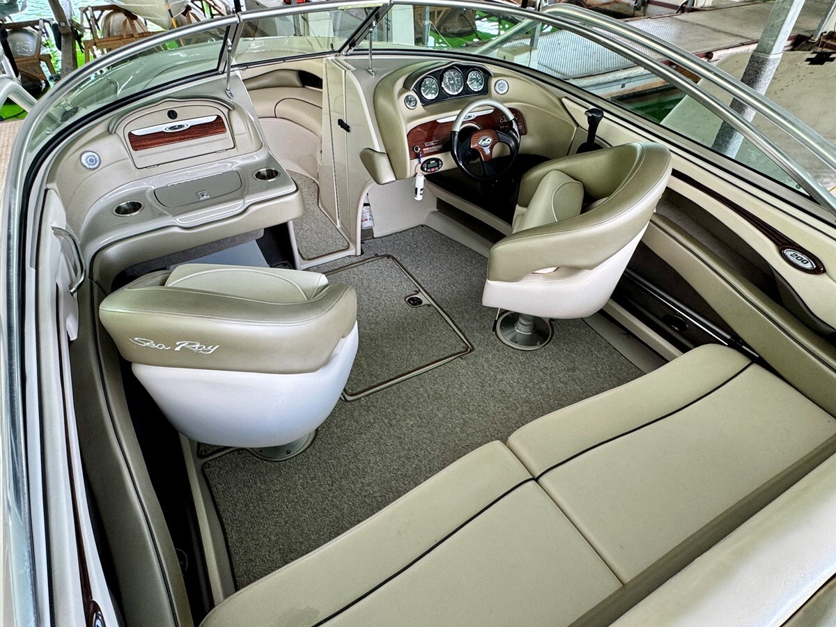 2004-sea-ray-21-24d390