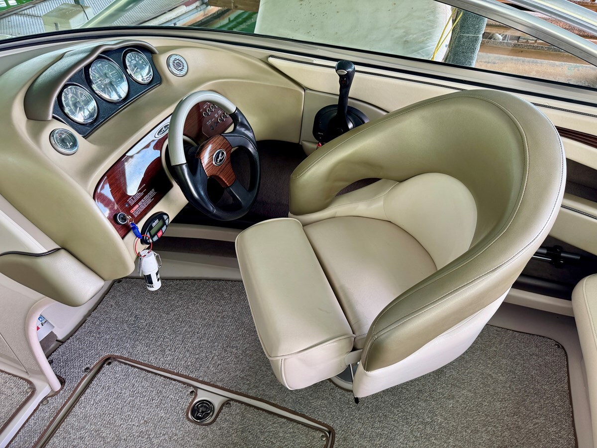 2004-sea-ray-21-24d390