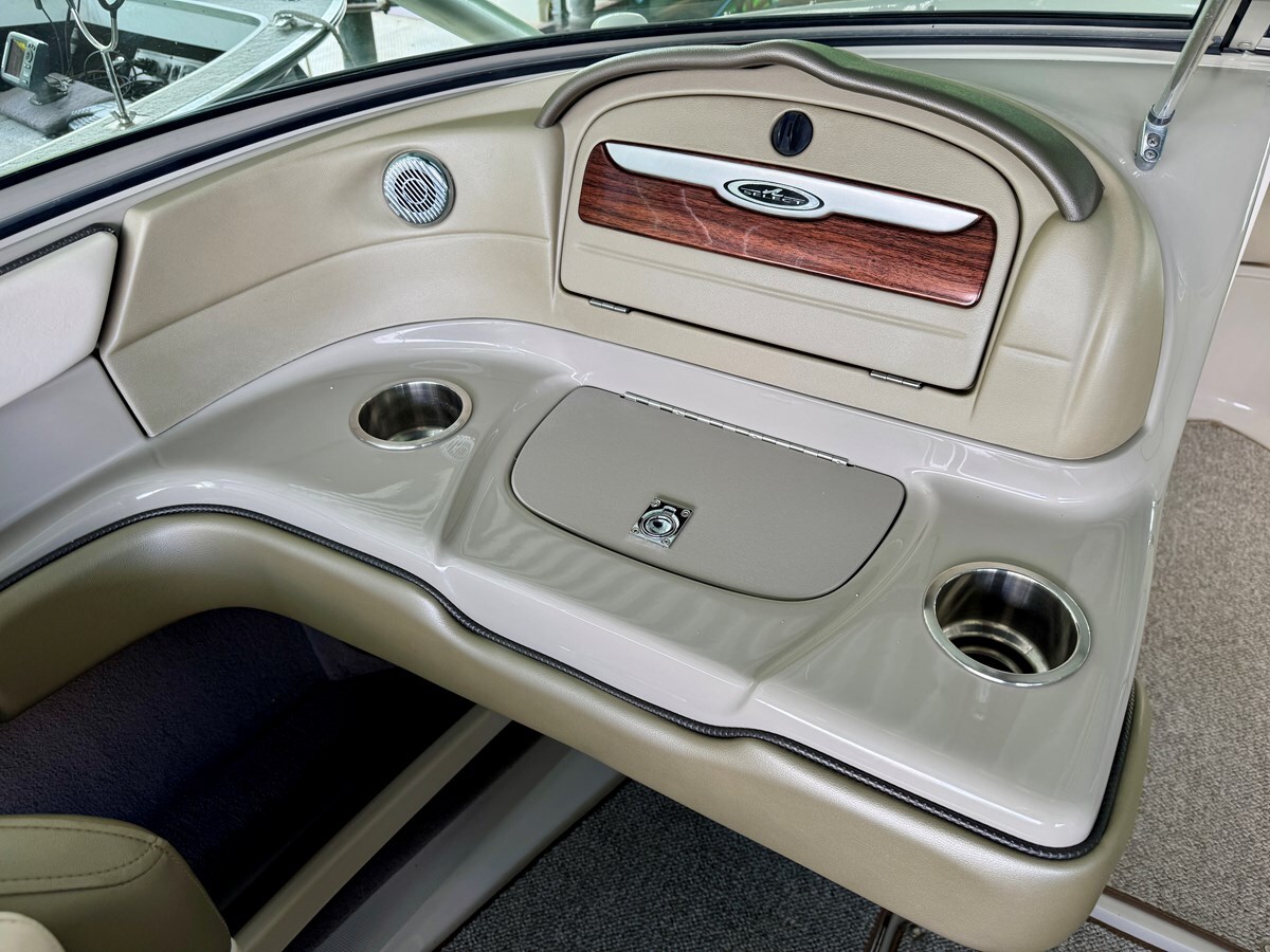 2004-sea-ray-21-24d390