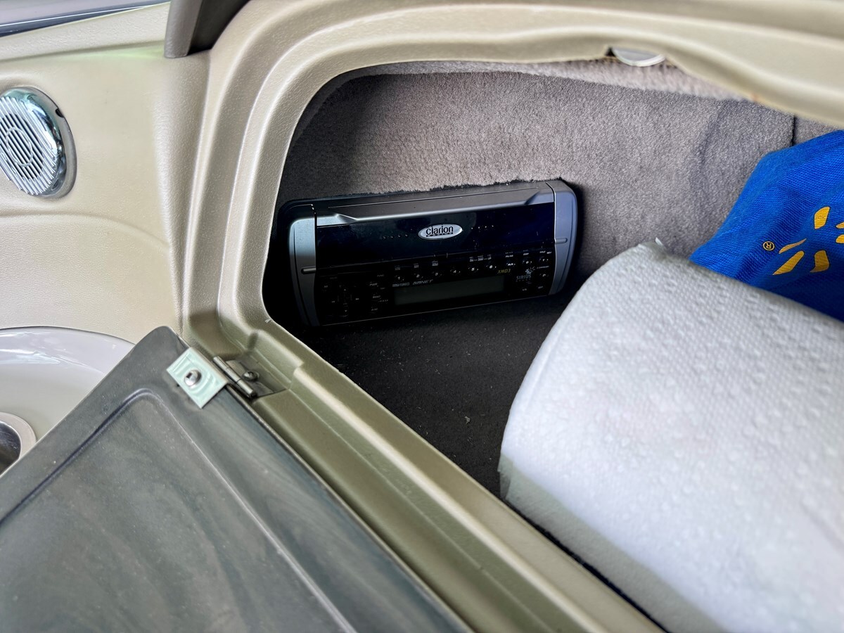 2004-sea-ray-21-24d390