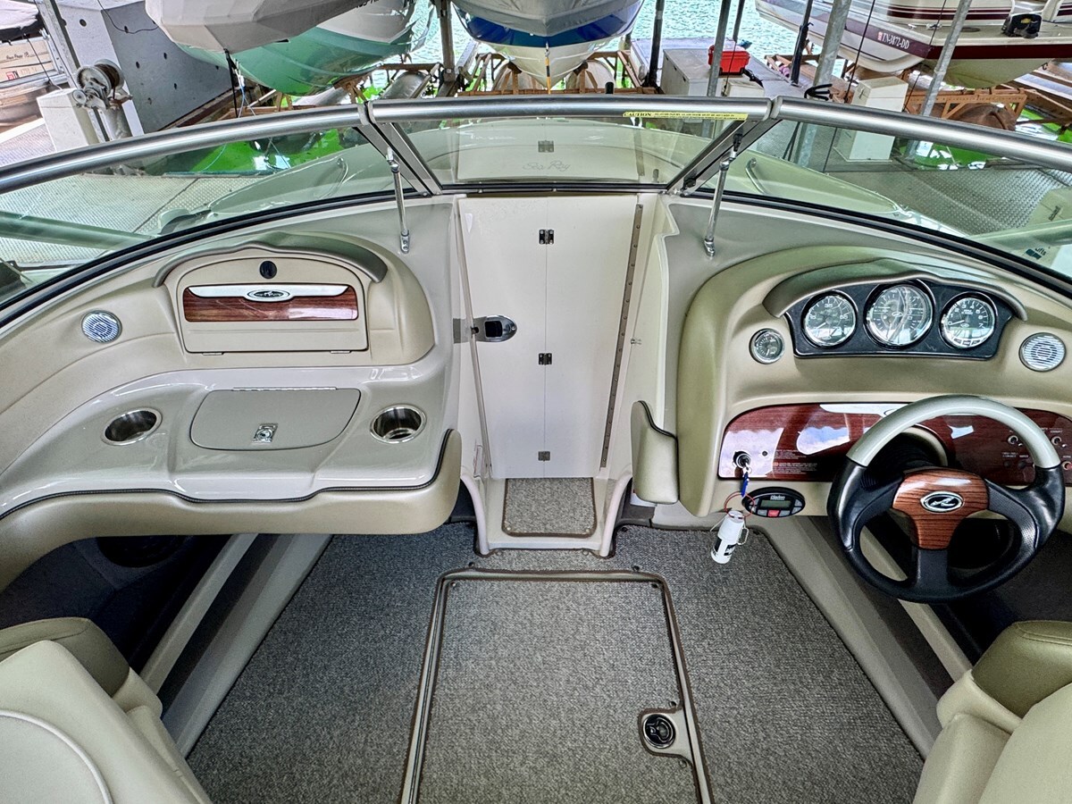 2004-sea-ray-21-24d390