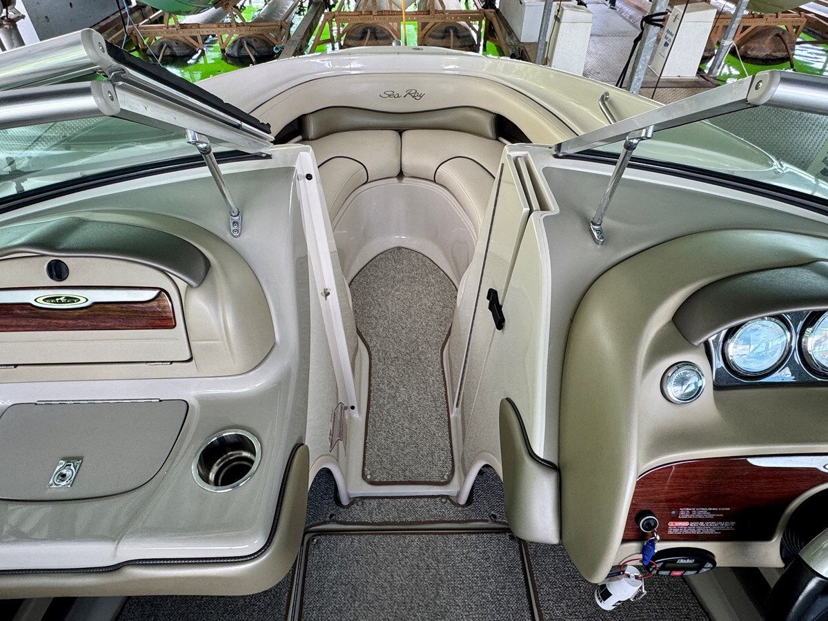 2004-sea-ray-21-24d390