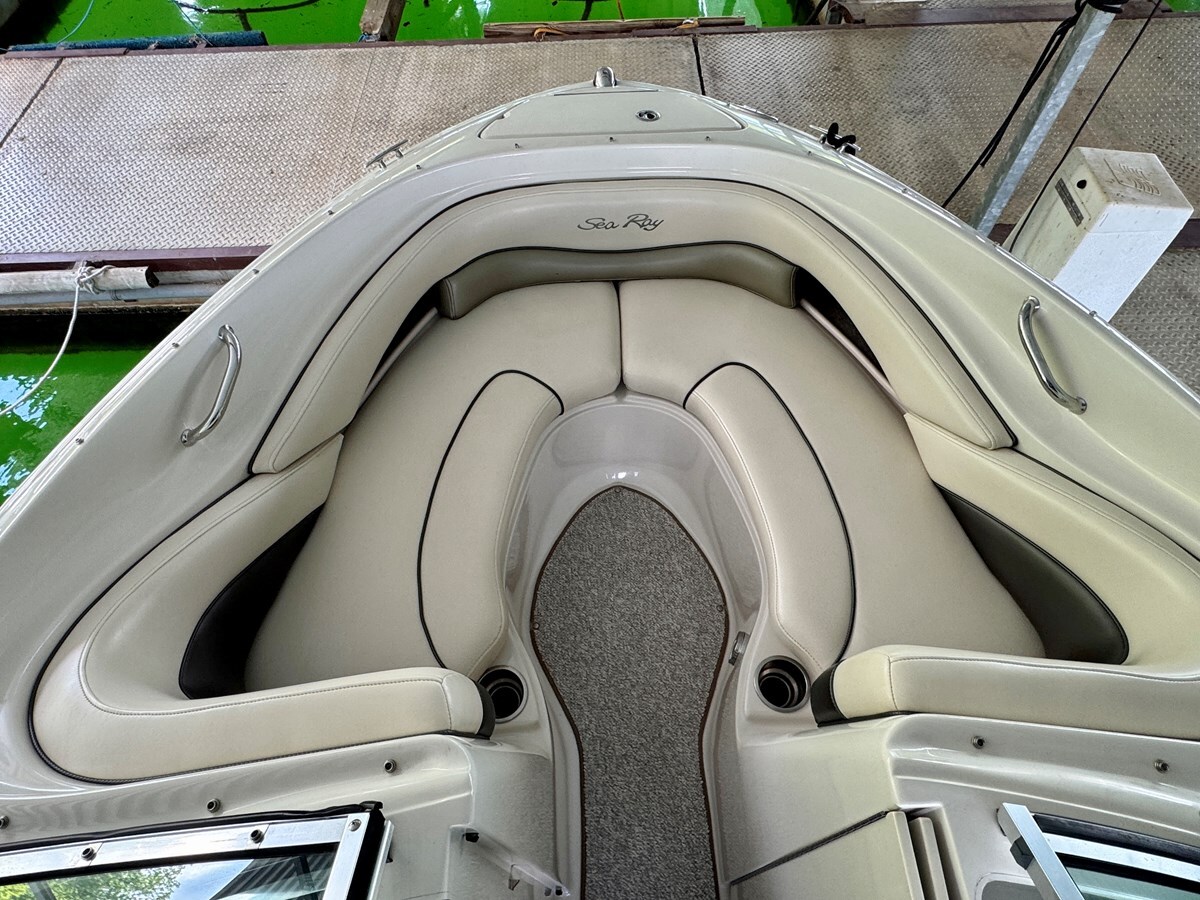 2004-sea-ray-21-24d390