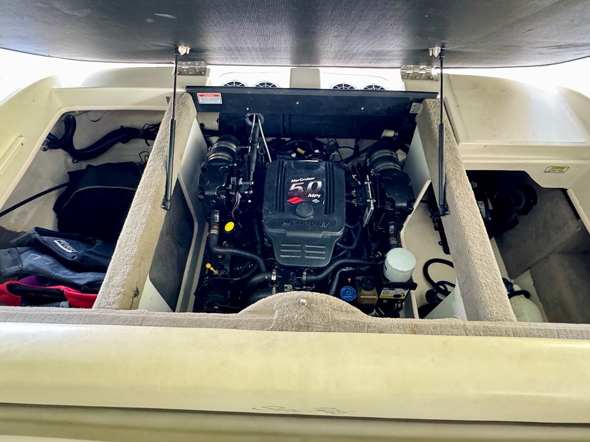 2004-sea-ray-21-24d390