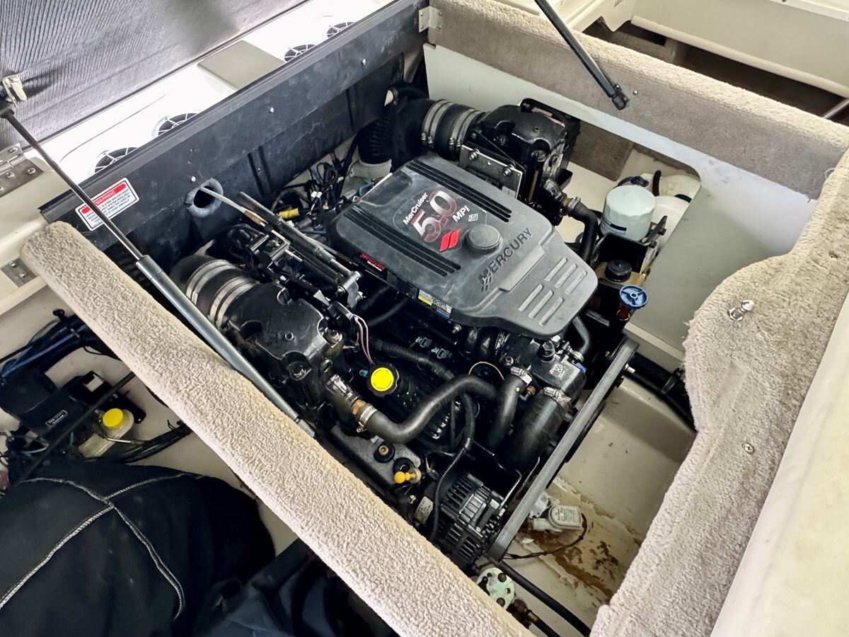 2004-sea-ray-21-24d390