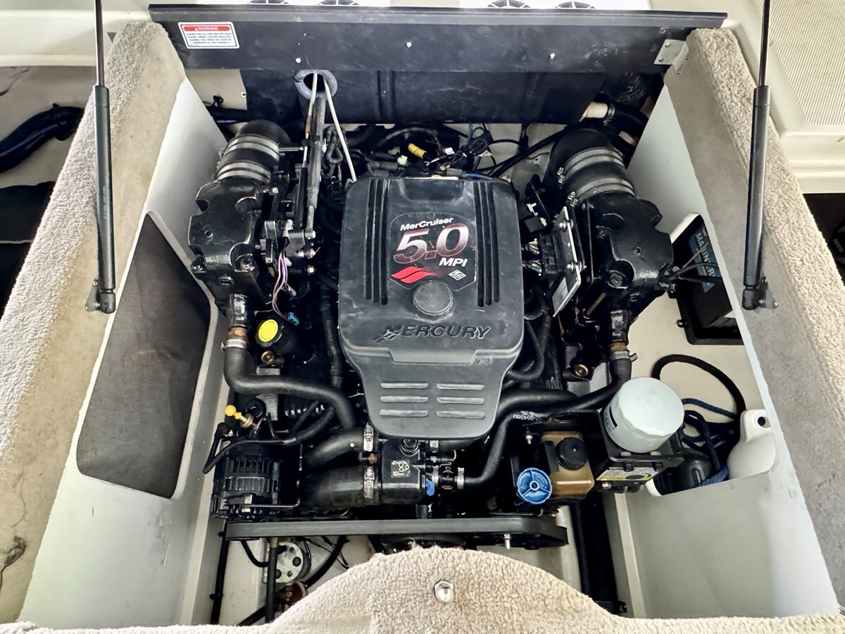 2004-sea-ray-21-24d390