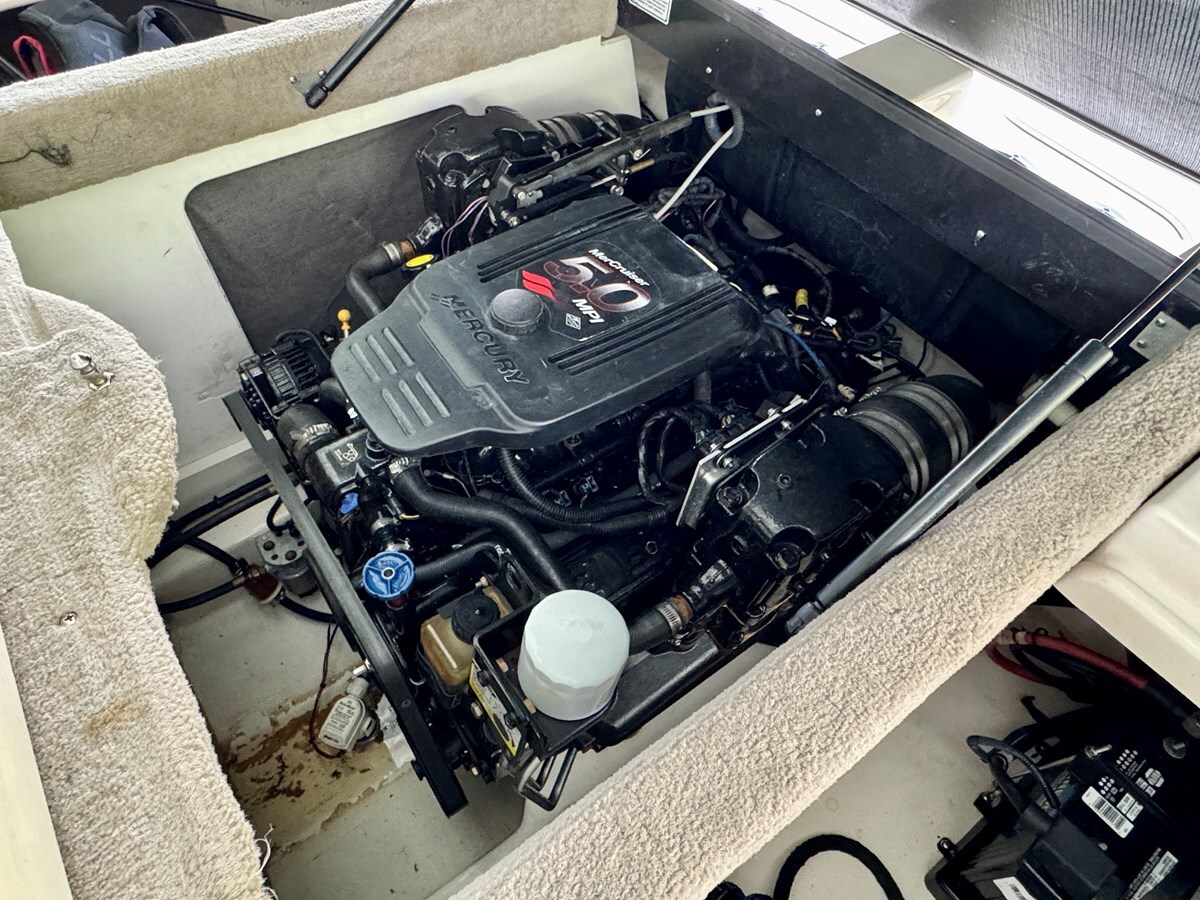 2004-sea-ray-21-24d390