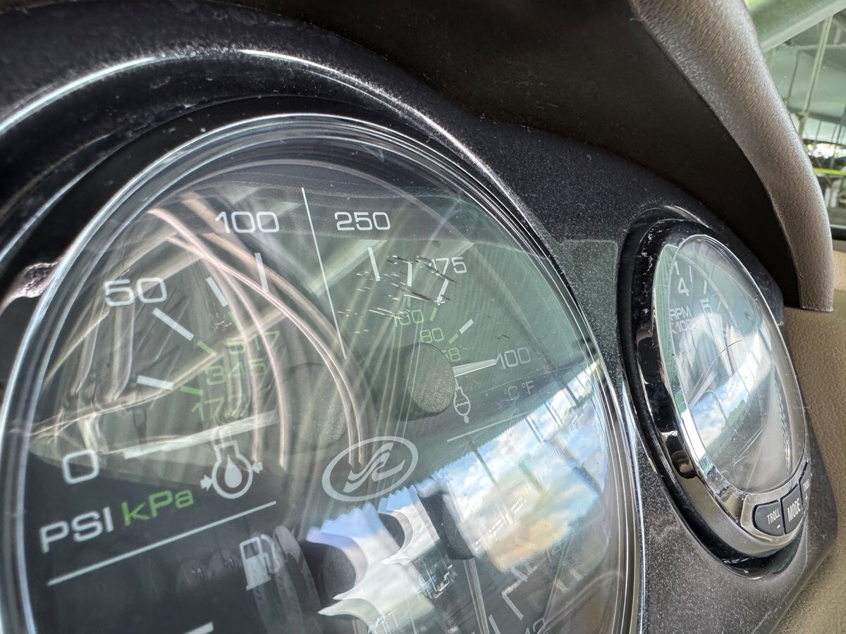 2004-sea-ray-21-24d390