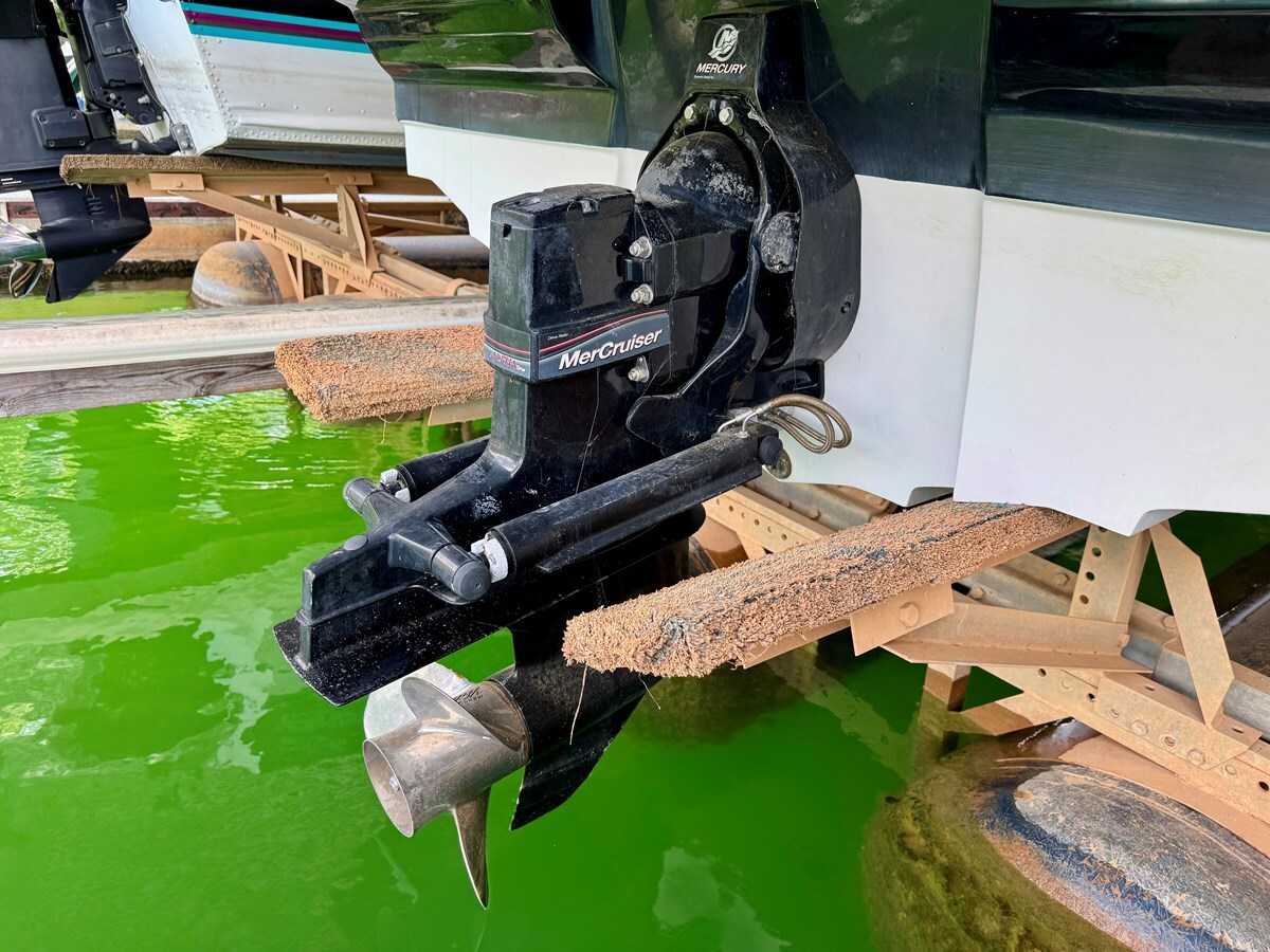 2004-sea-ray-21-24d390