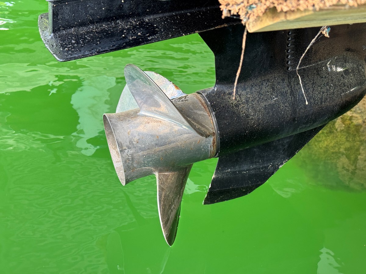 2004-sea-ray-21-24d390