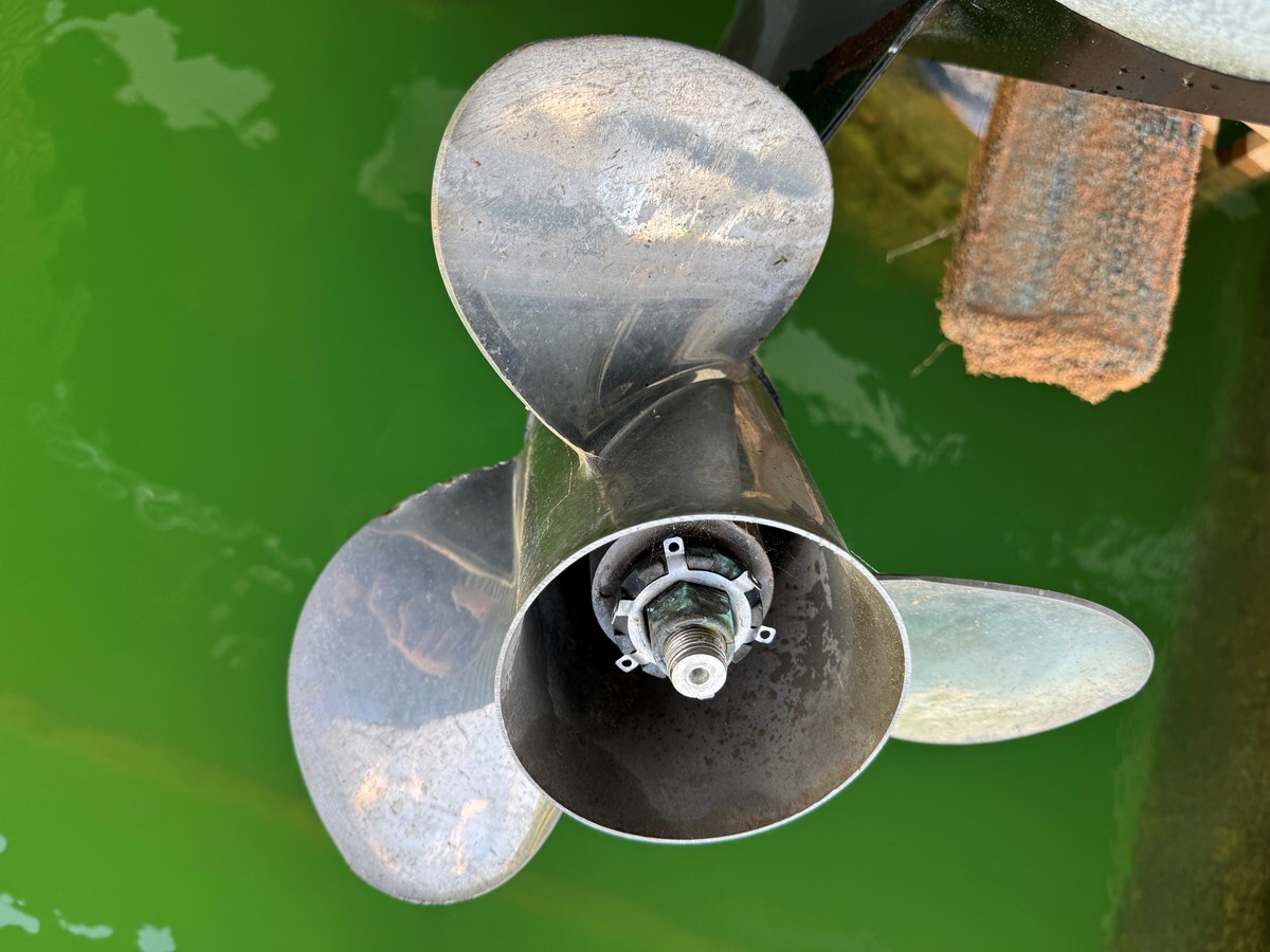 2004-sea-ray-21-24d390