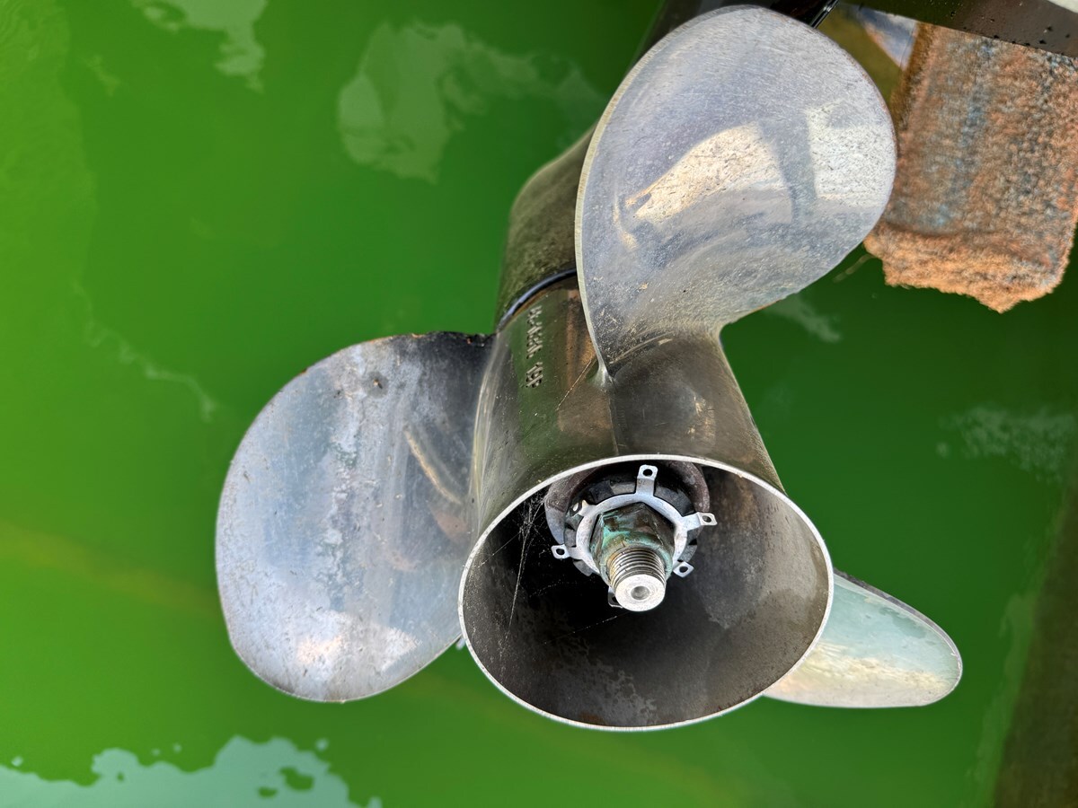 2004-sea-ray-21-24d390