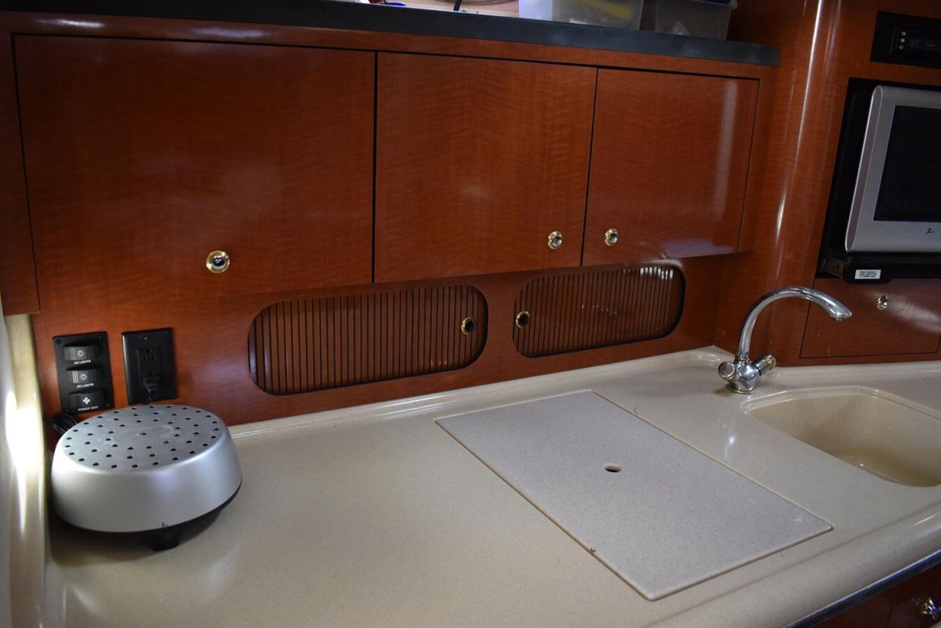 2004-sea-ray-34-ecabcf