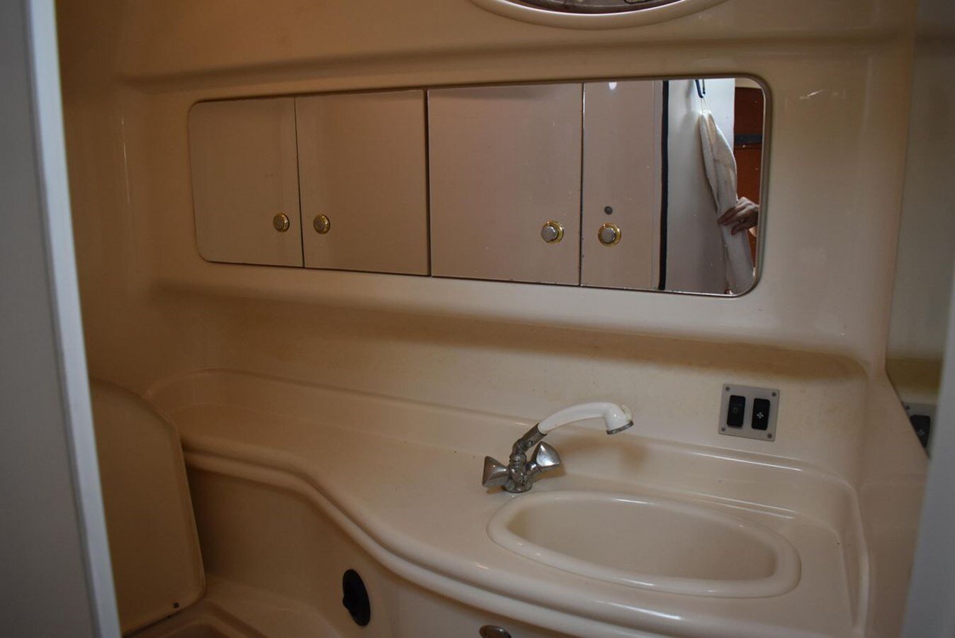 2004-sea-ray-34-ecabcf