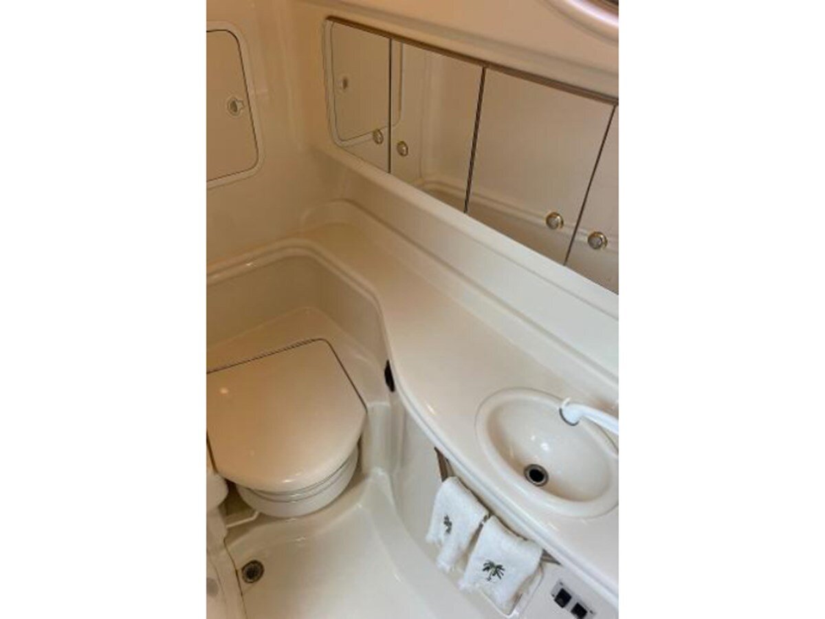 2004-sea-ray-35-6-f61e48