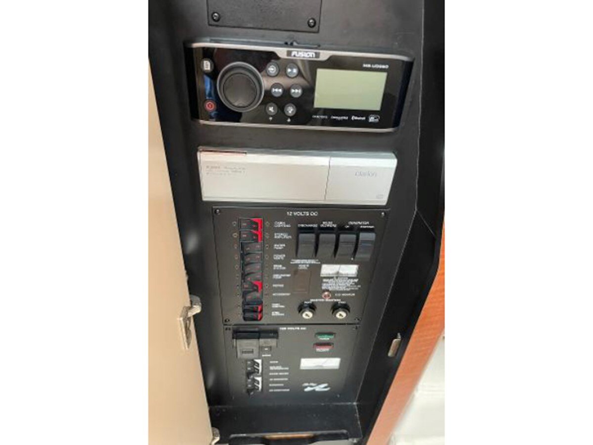 2004-sea-ray-35-6-f61e48