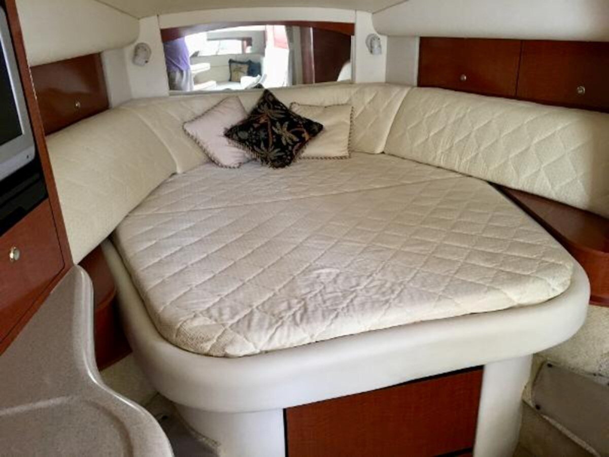 2004-sea-ray-35-6-f61e48