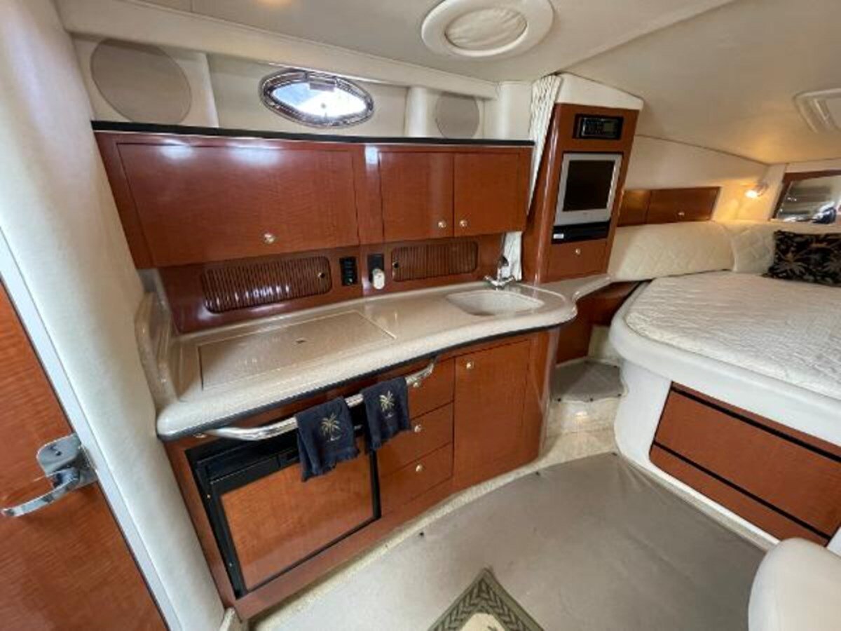 2004-sea-ray-35-6-f61e48