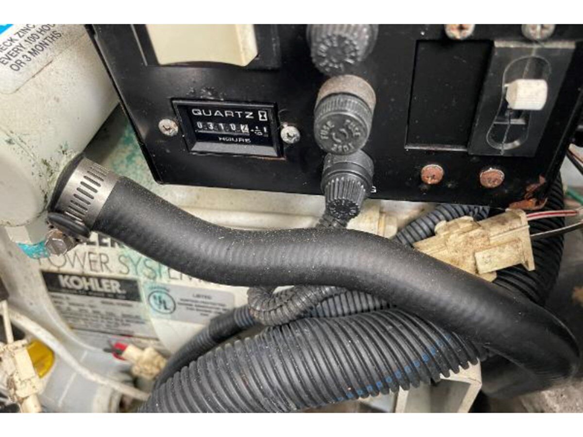 2004-sea-ray-35-6-f61e48