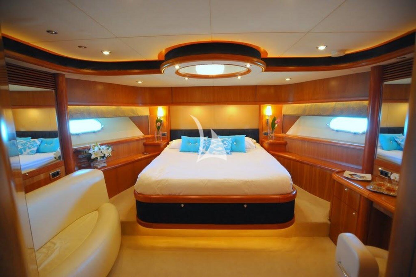 2004 SUNSEEKER 82' 7