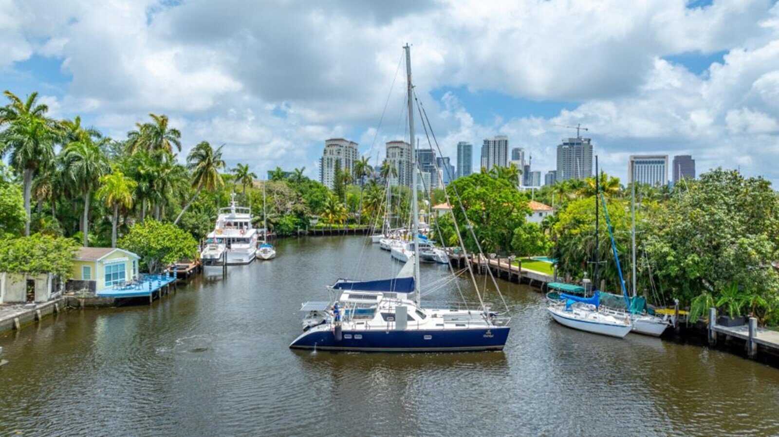 2004-switch-catamarans-51-3dc047