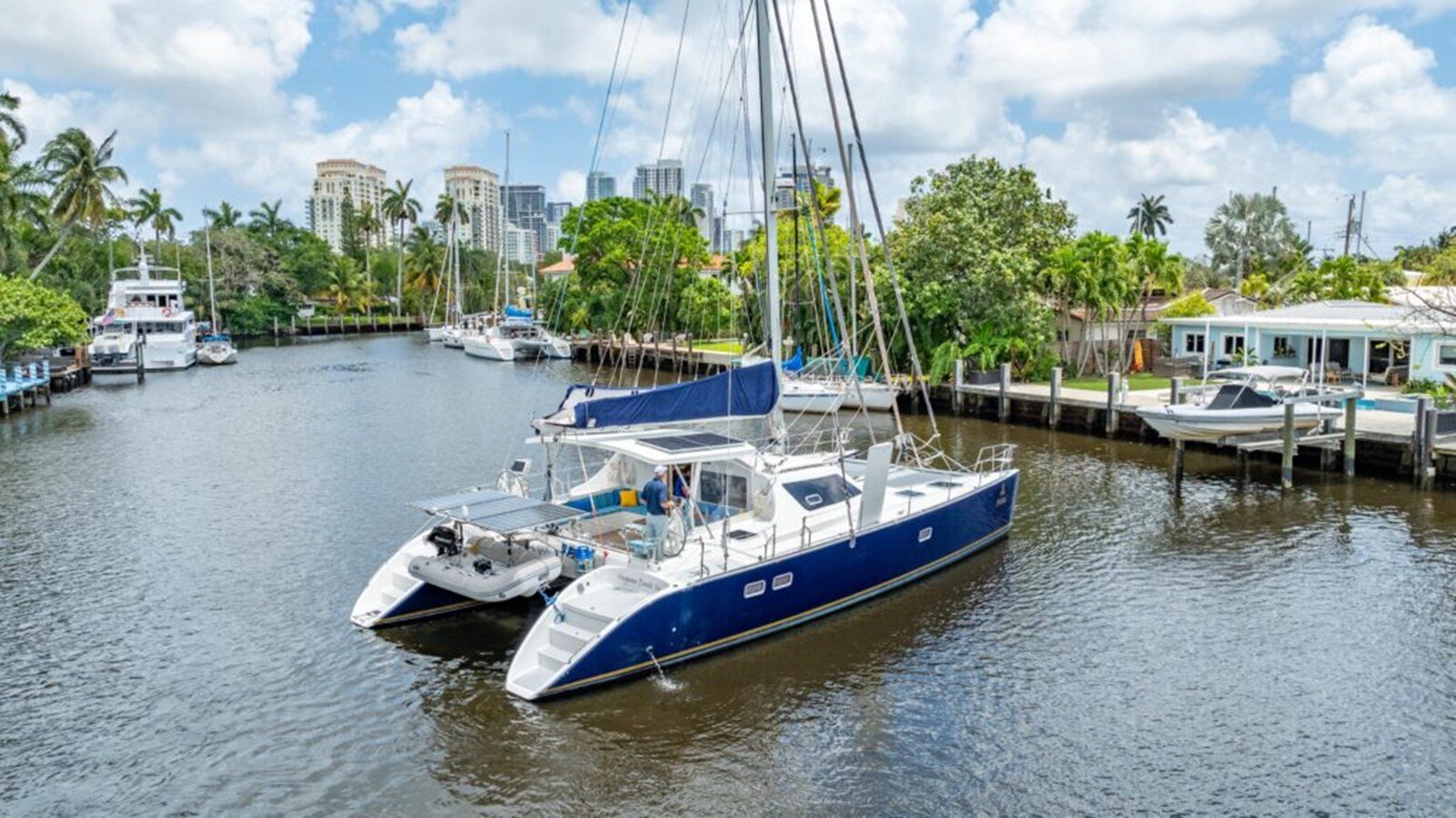 2004-switch-catamarans-51-3dc047