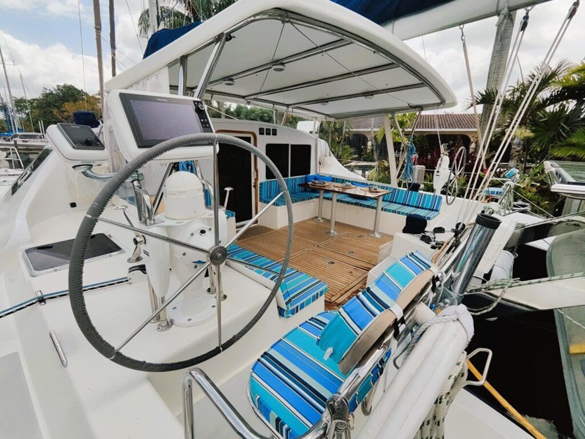 2004-switch-catamarans-51-3dc047