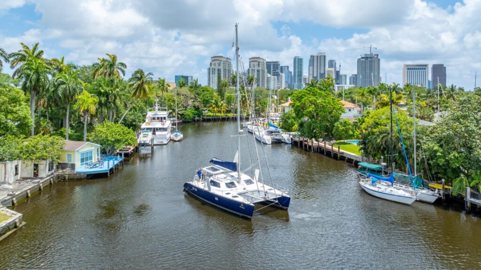 2004-switch-catamarans-51-3dc047