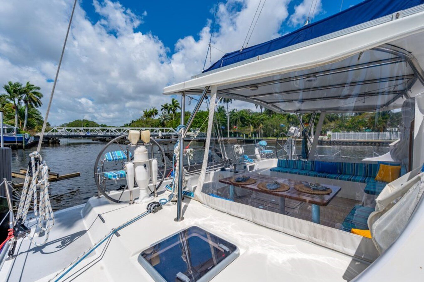 2004-switch-catamarans-51-3dc047