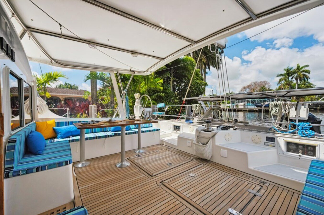 2004-switch-catamarans-51-3dc047