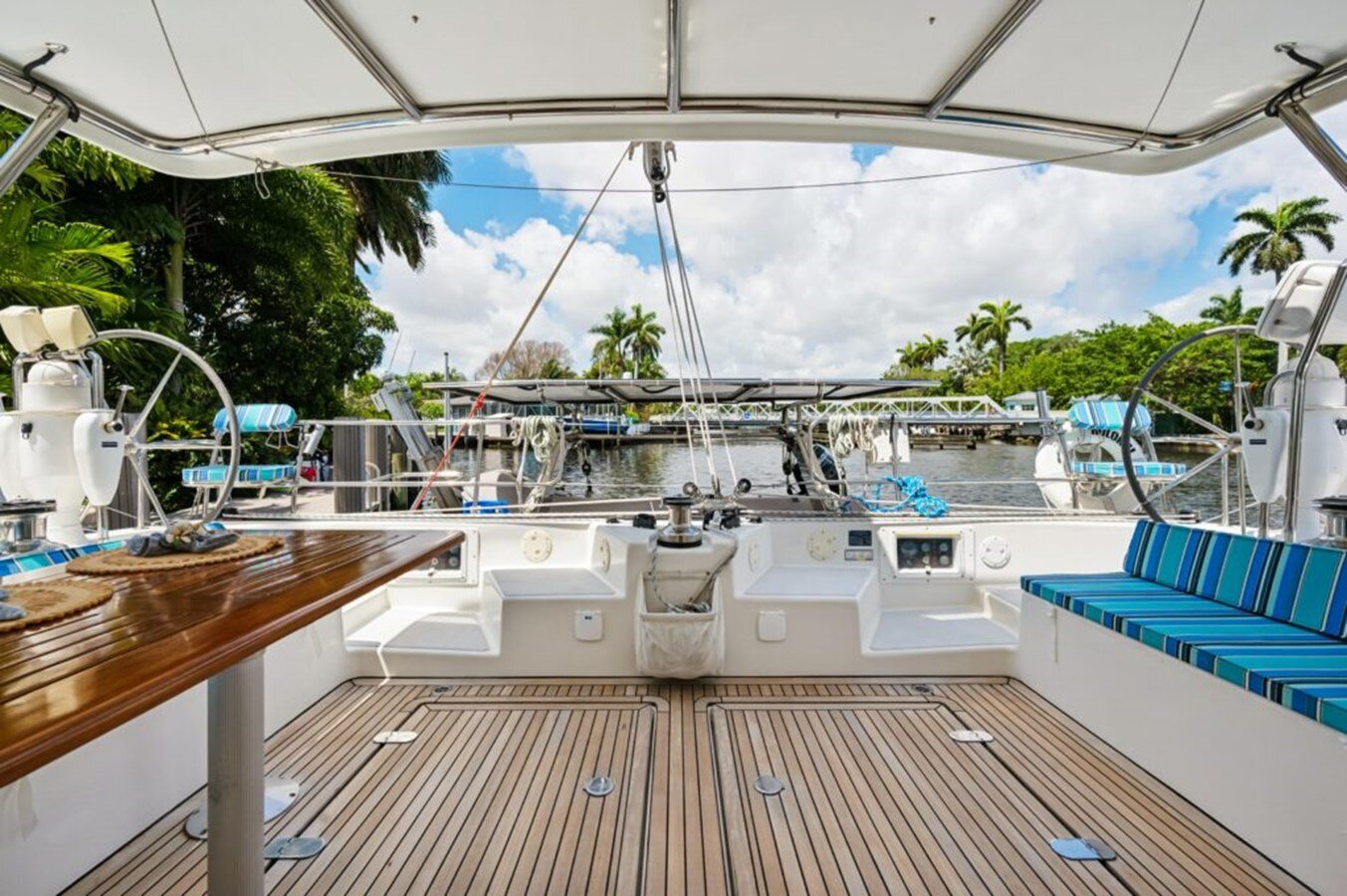 2004-switch-catamarans-51-3dc047