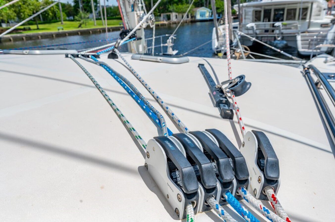 2004-switch-catamarans-51-3dc047