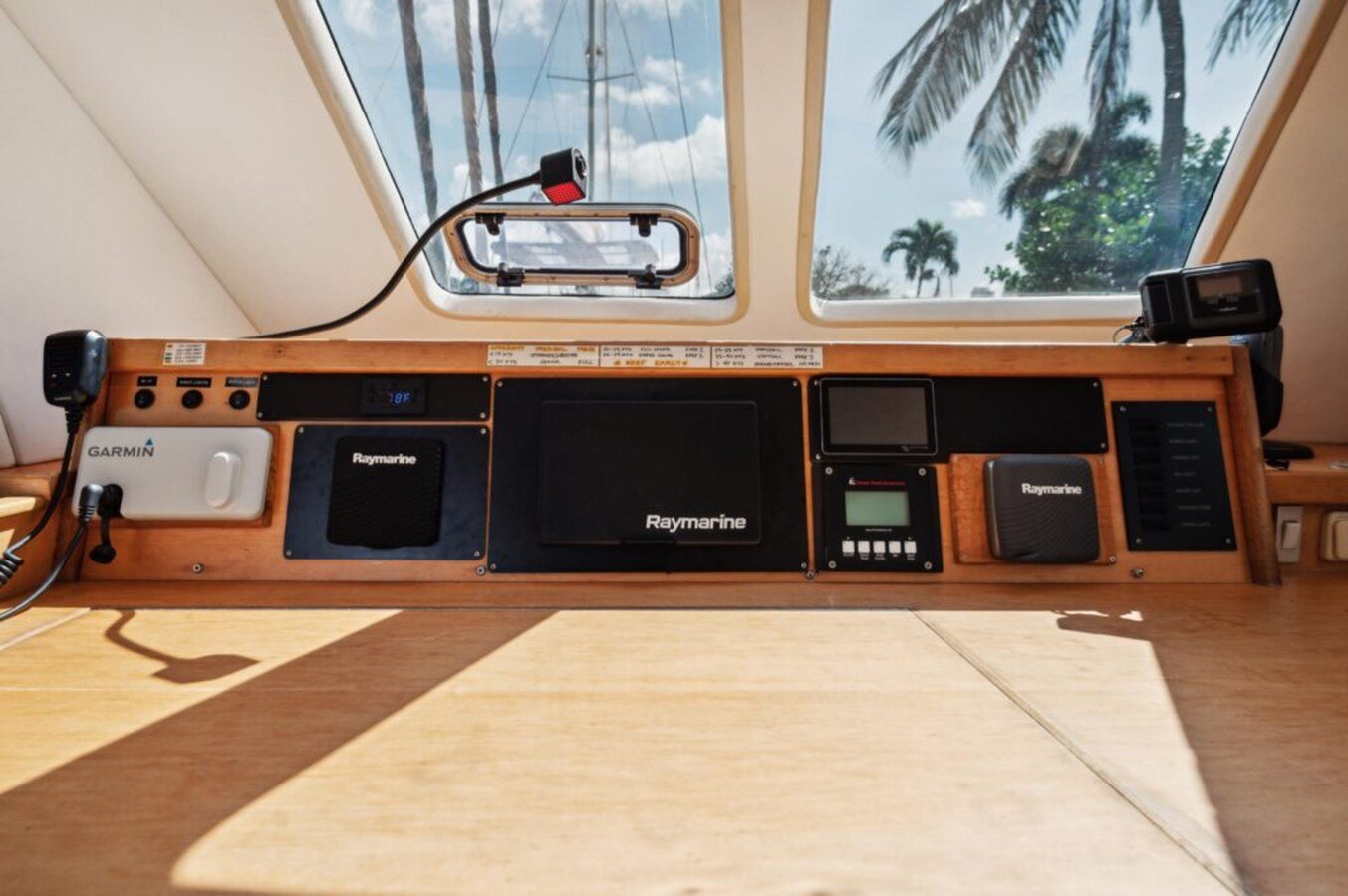 2004-switch-catamarans-51-3dc047