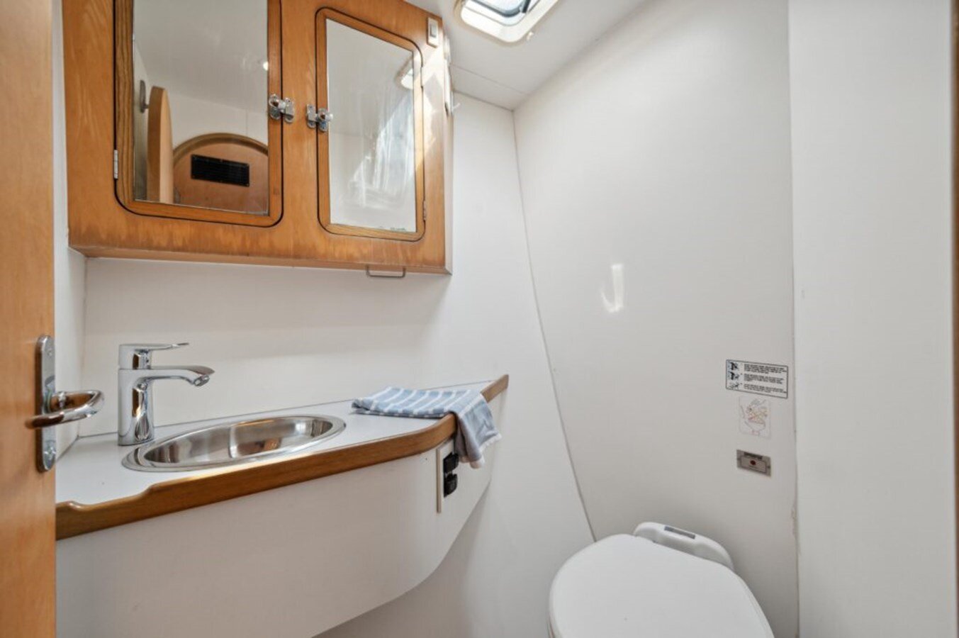 2004-switch-catamarans-51-3dc047