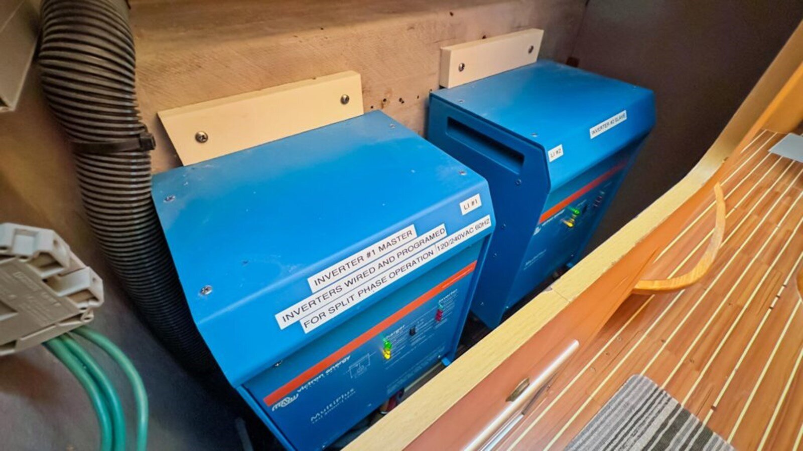 2004-switch-catamarans-51-3dc047