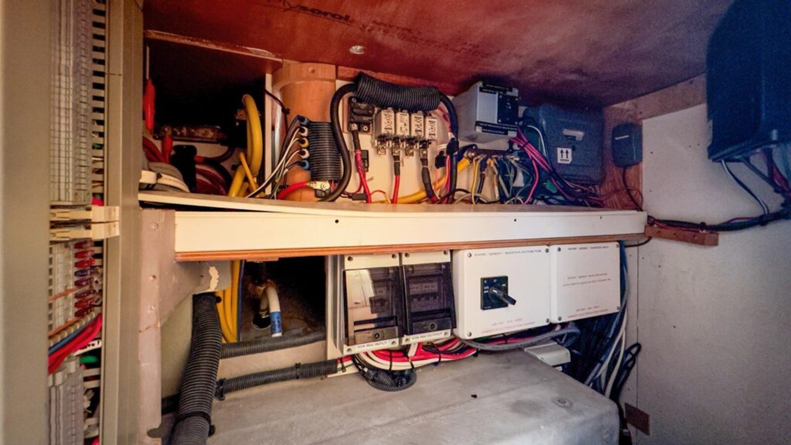 2004-switch-catamarans-51-3dc047