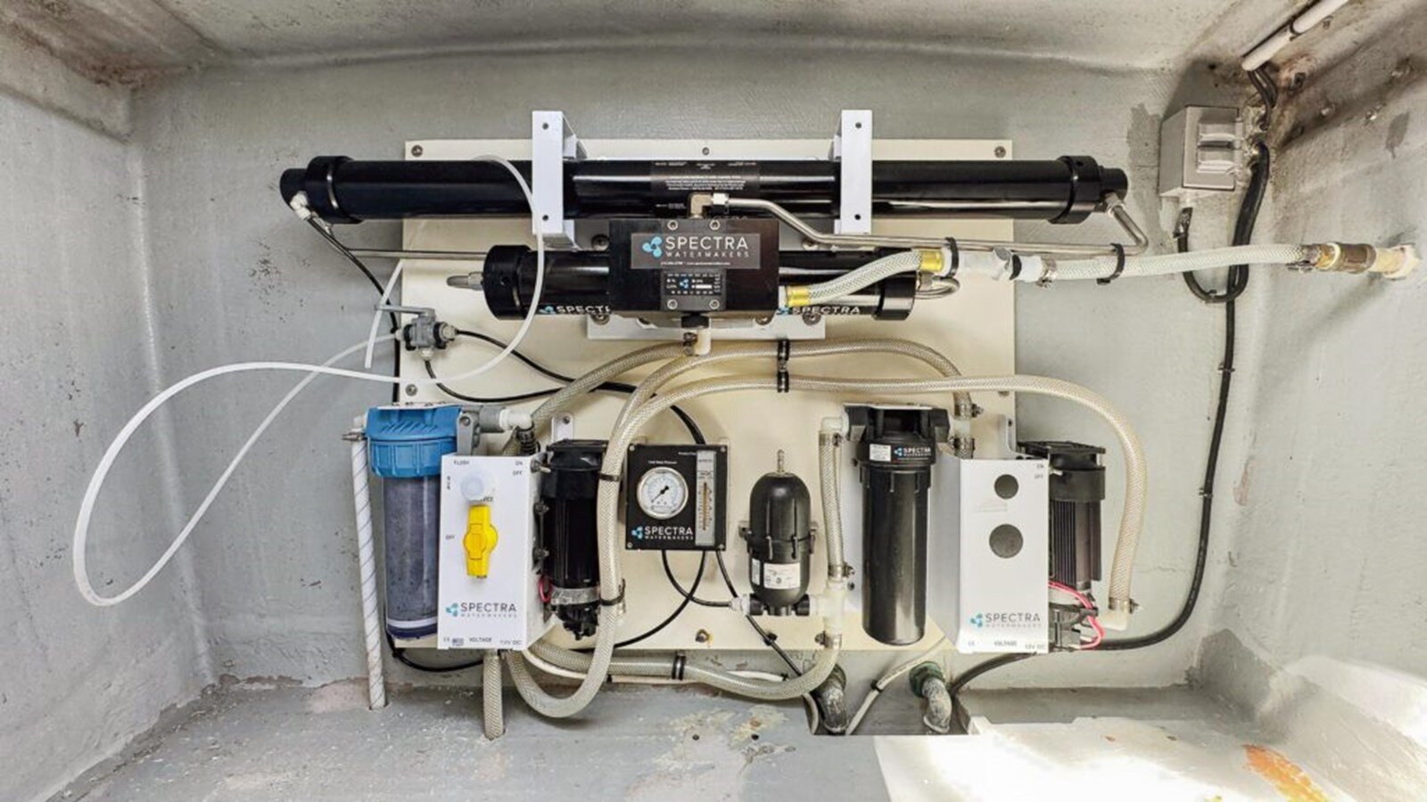 2004-switch-catamarans-51-3dc047