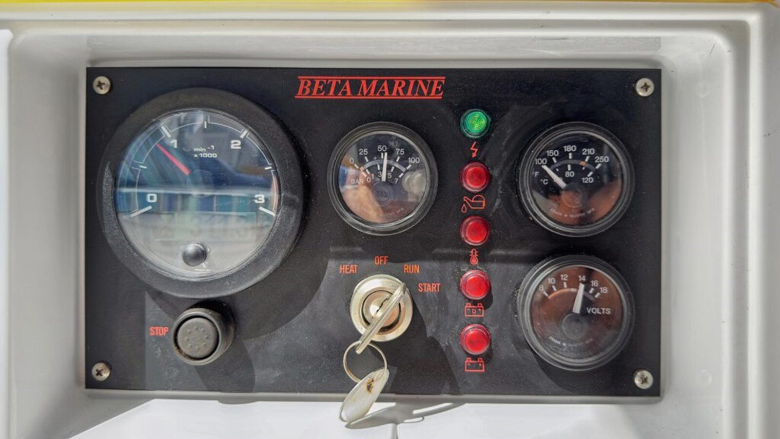 2004-switch-catamarans-51-3dc047