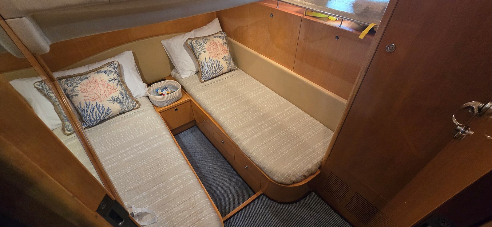 2004-uniesse-54-2dce7a