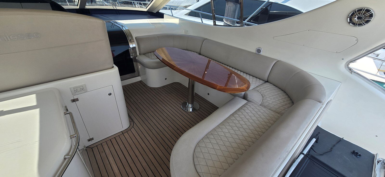 2004-uniesse-54-2dce7a