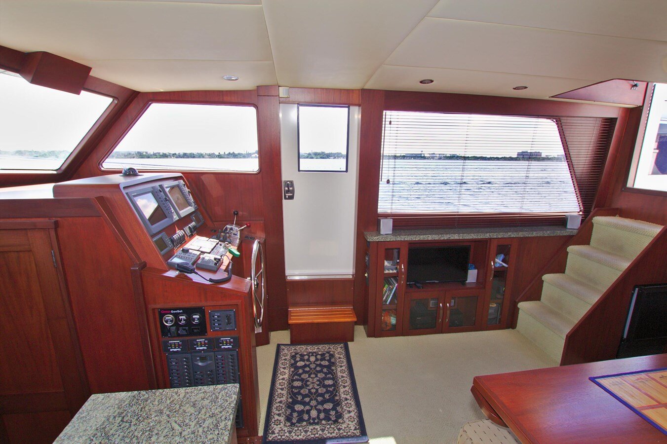 2004-west-coast-custom-yachts-46-668070