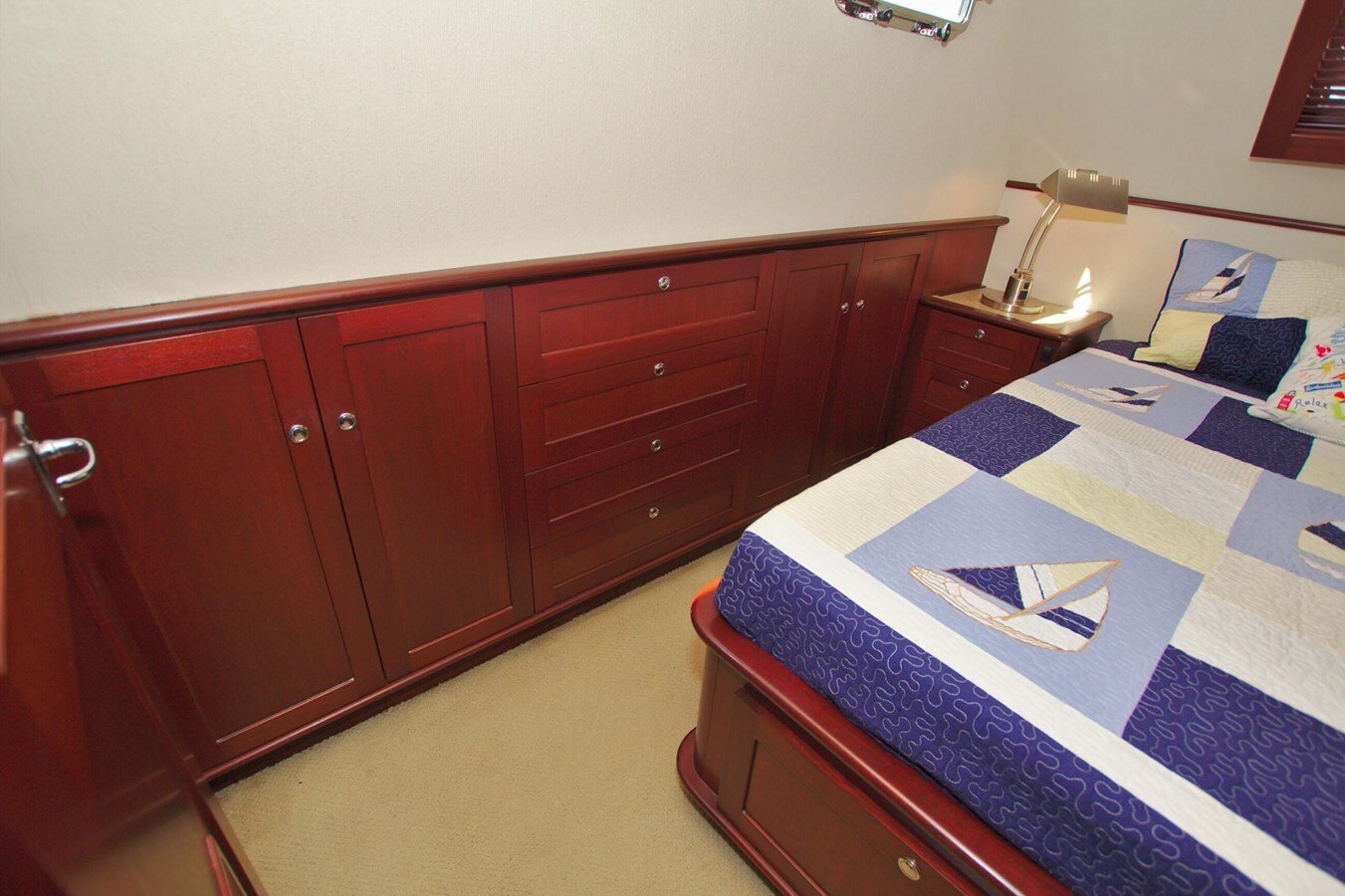 2004-west-coast-custom-yachts-46-668070