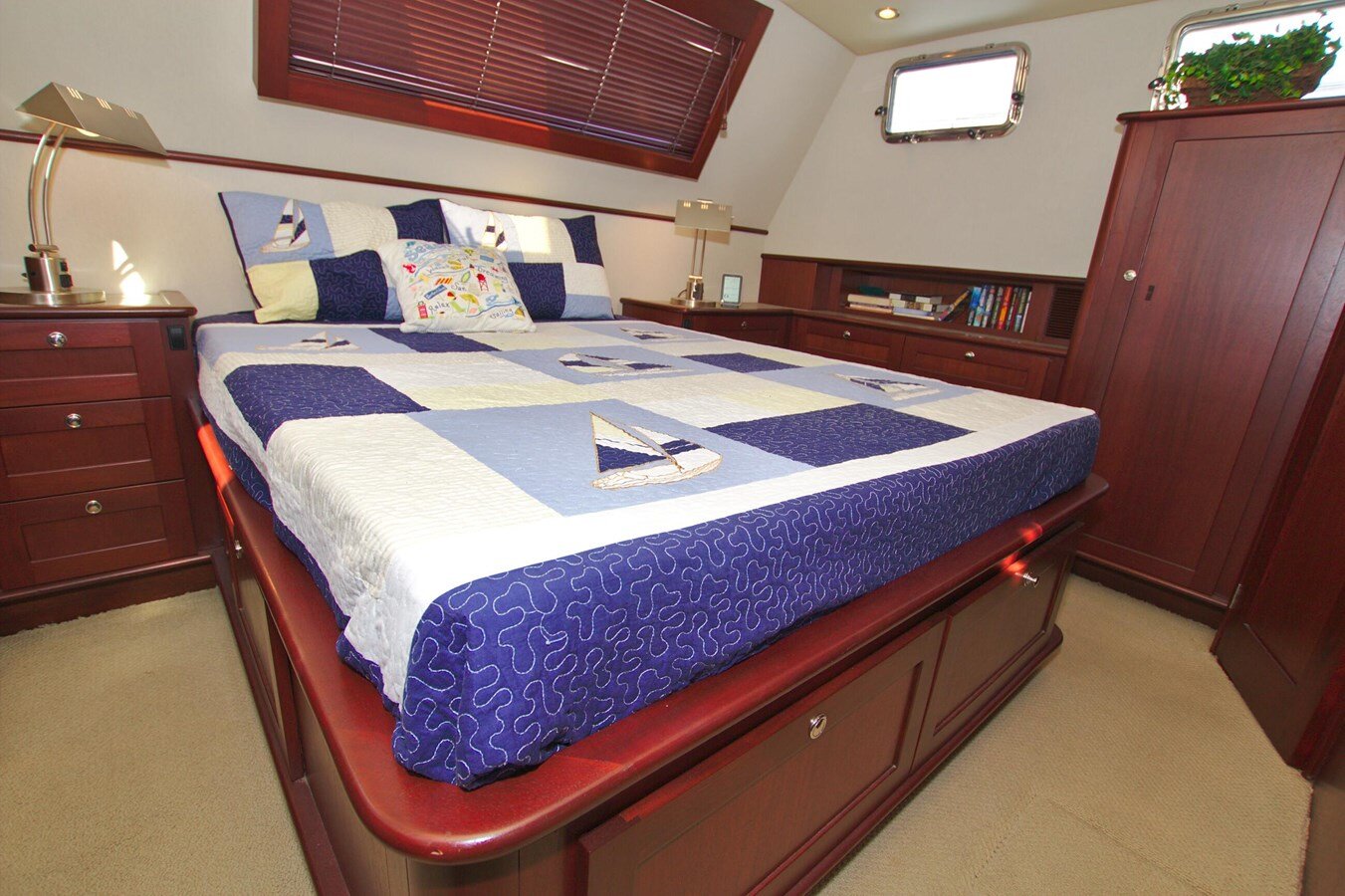 2004-west-coast-custom-yachts-46-668070