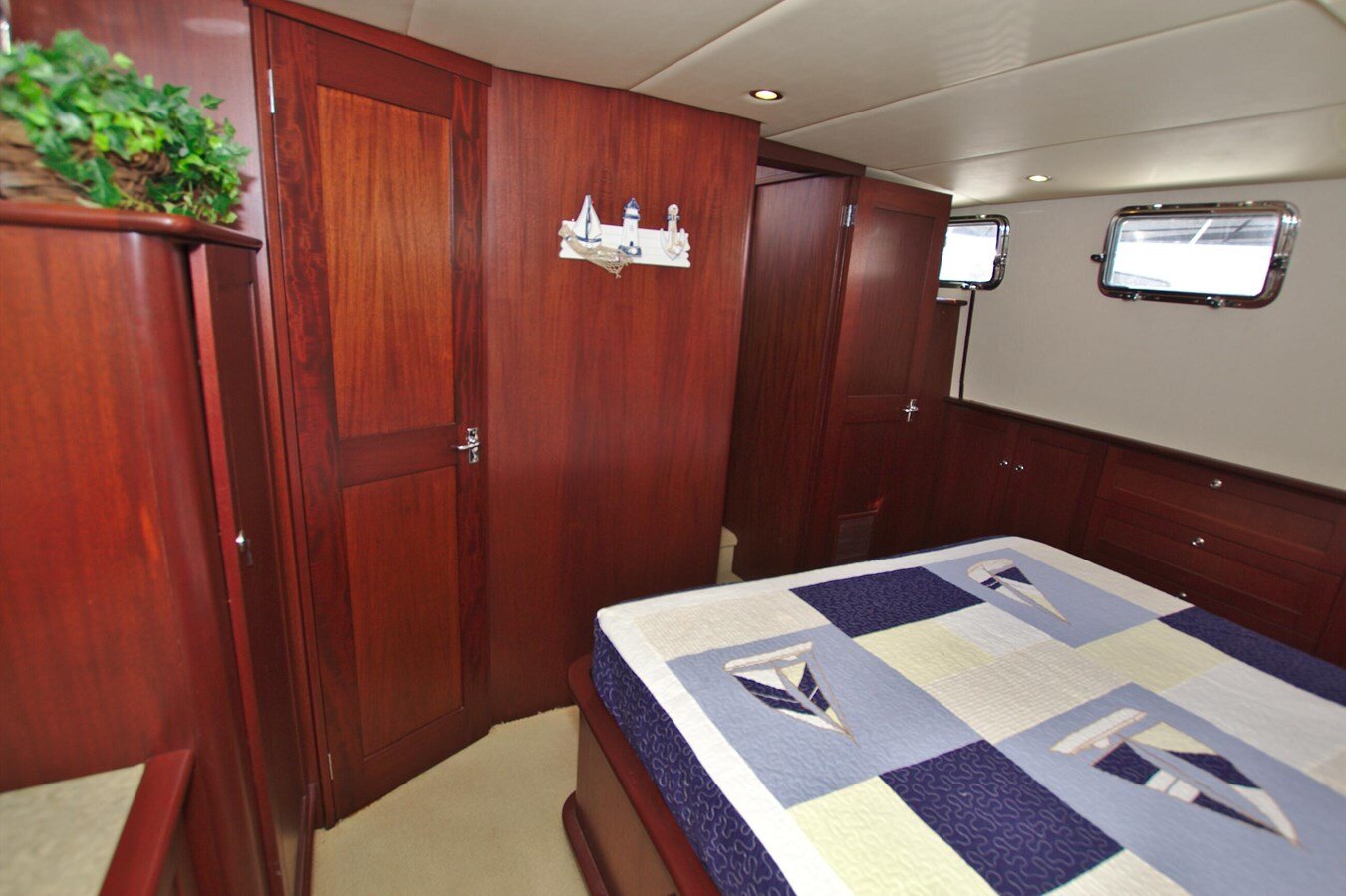 2004-west-coast-custom-yachts-46-668070