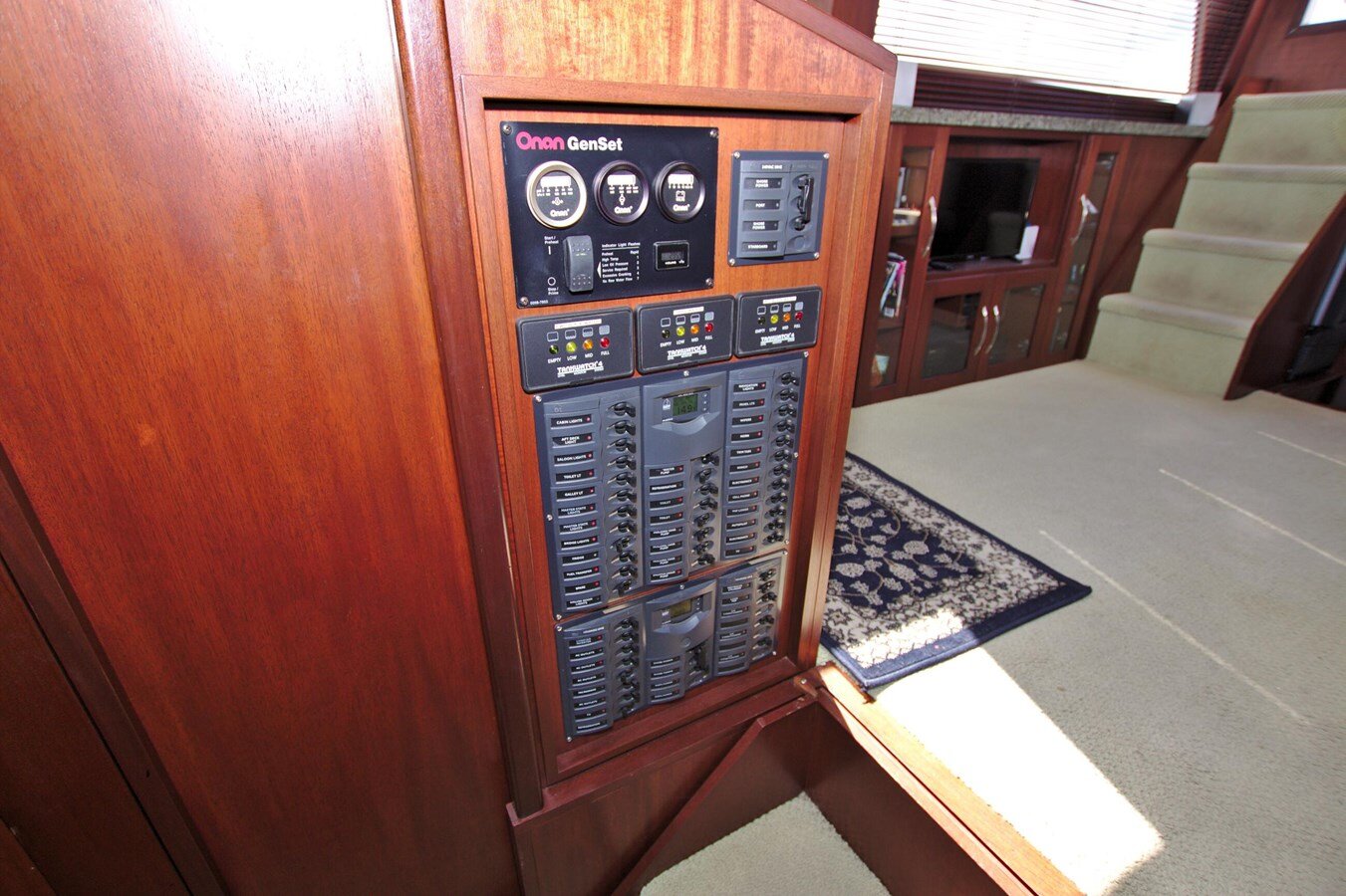 2004-west-coast-custom-yachts-46-668070