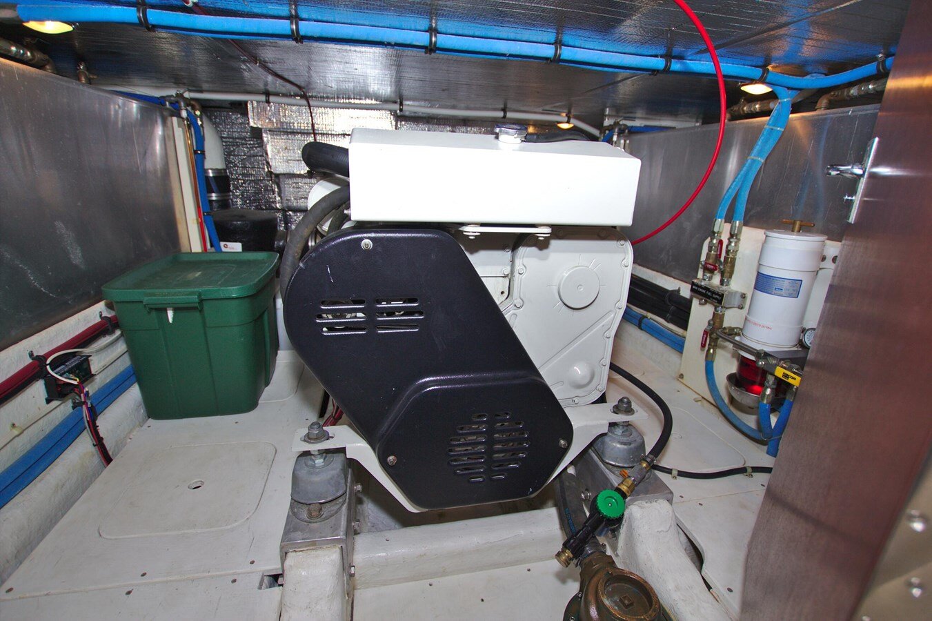 2004-west-coast-custom-yachts-46-668070