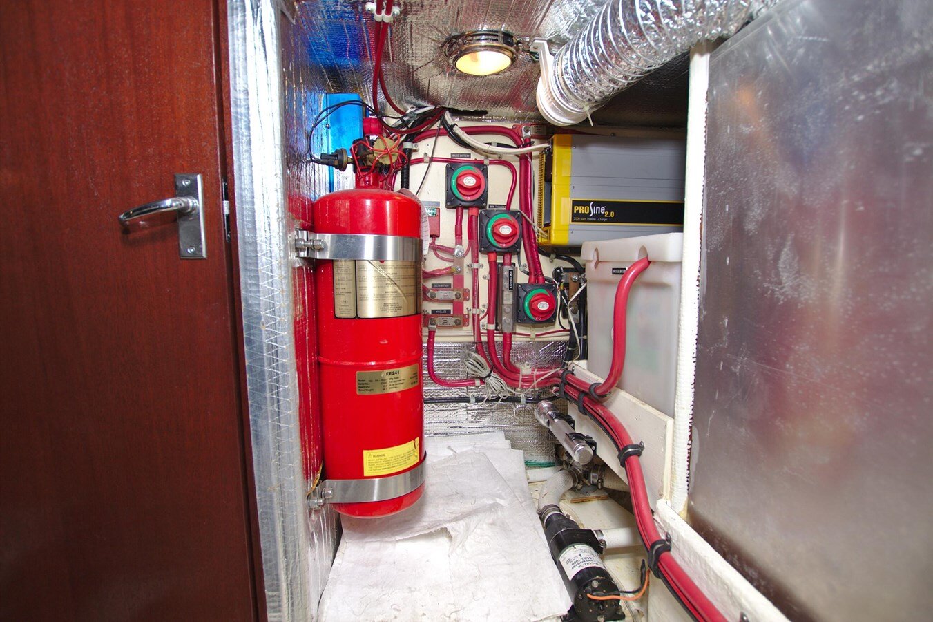 2004-west-coast-custom-yachts-46-668070