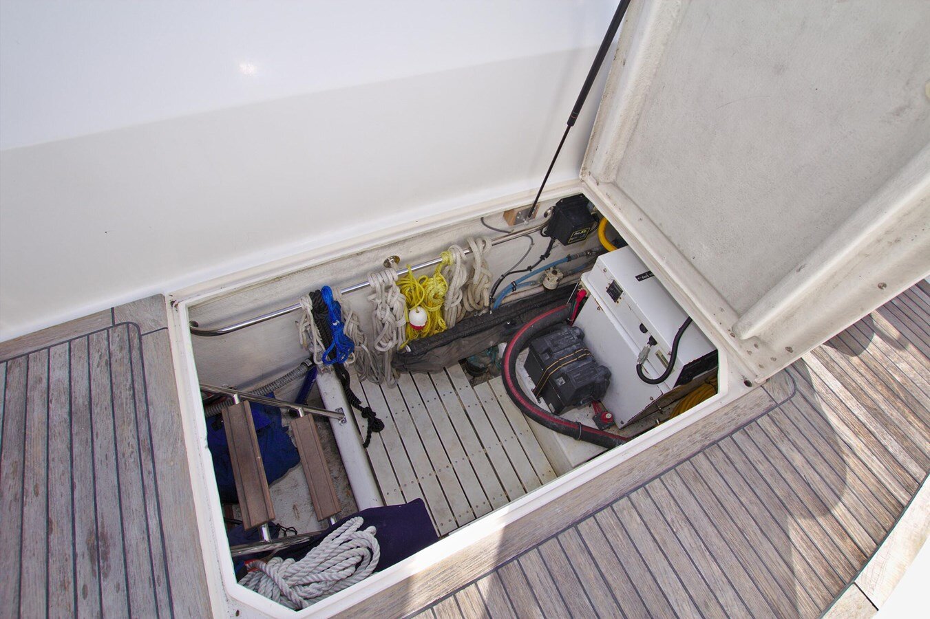 2004-west-coast-custom-yachts-46-668070