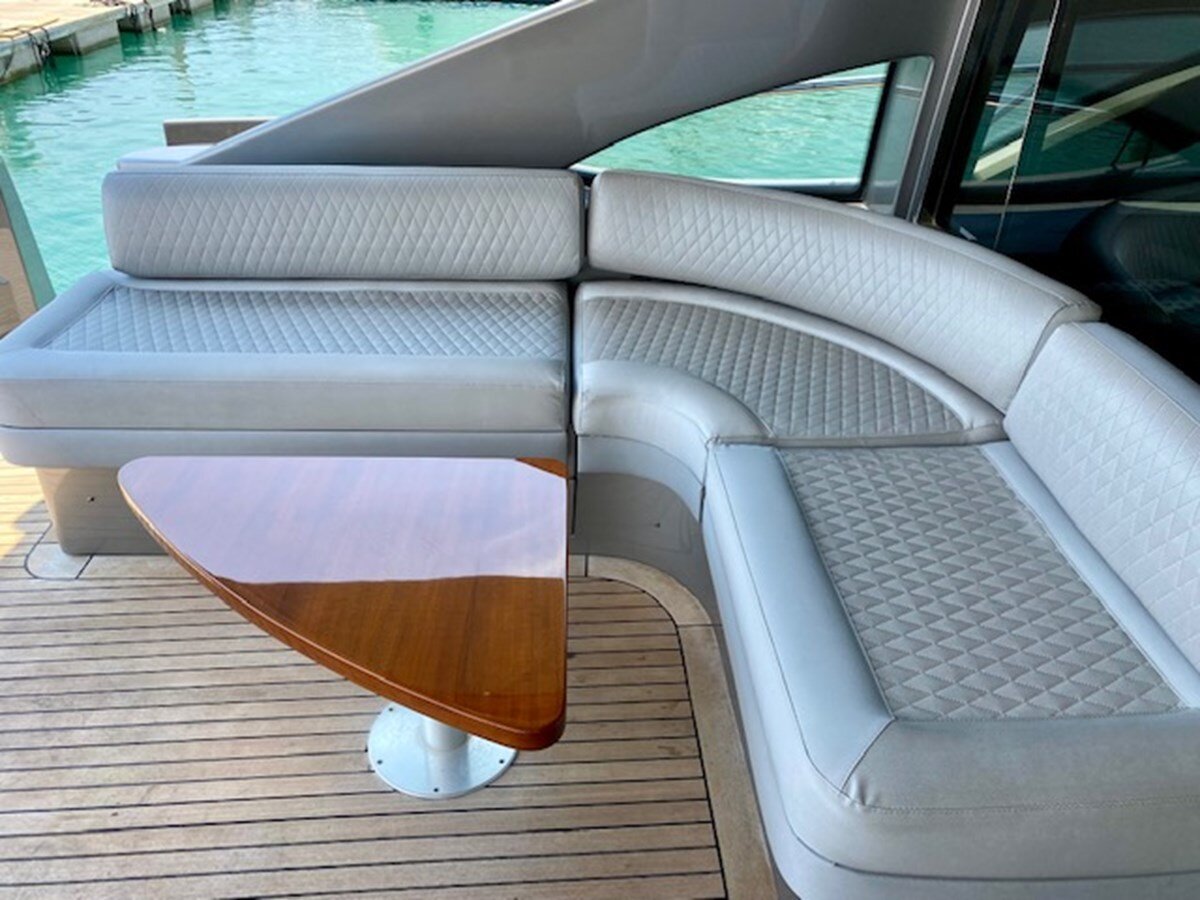 2005 AZIMUT YACHTS 86'