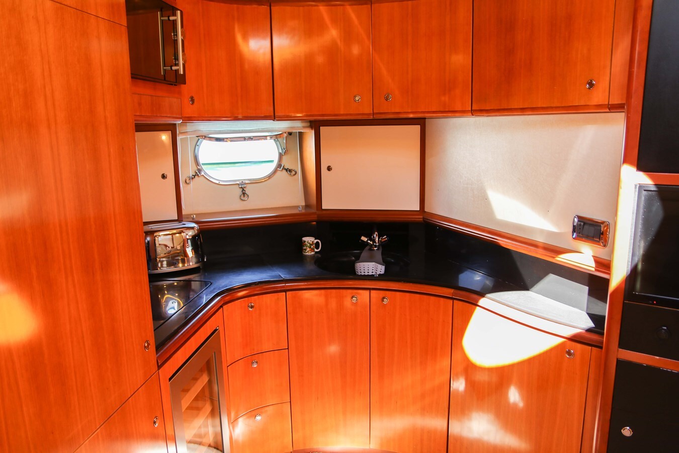 2005-baia-56-6-0c7eea